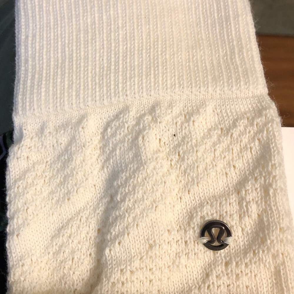 Lululemon Savasana Sock - Size S/M - Picture 12 of 16